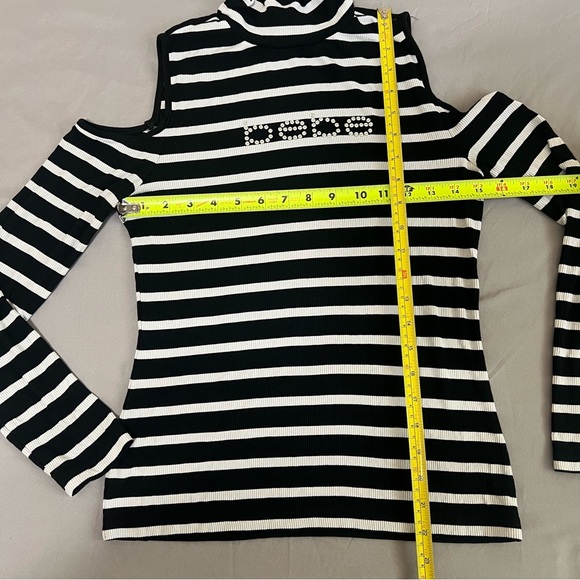 BeBe Logo Black and White striped Cold Shoulder Mock Neck Top long sleeves SZ M - Picture 9 of 11